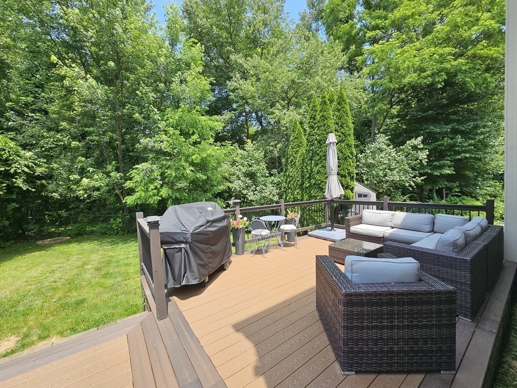 260 Roy Street Springfield, MA 01104 - Photo 4 of 31