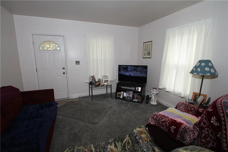 1094 Indiana Road Verona, PA 15147 - Photo 14 of 25 Gallery Image 14