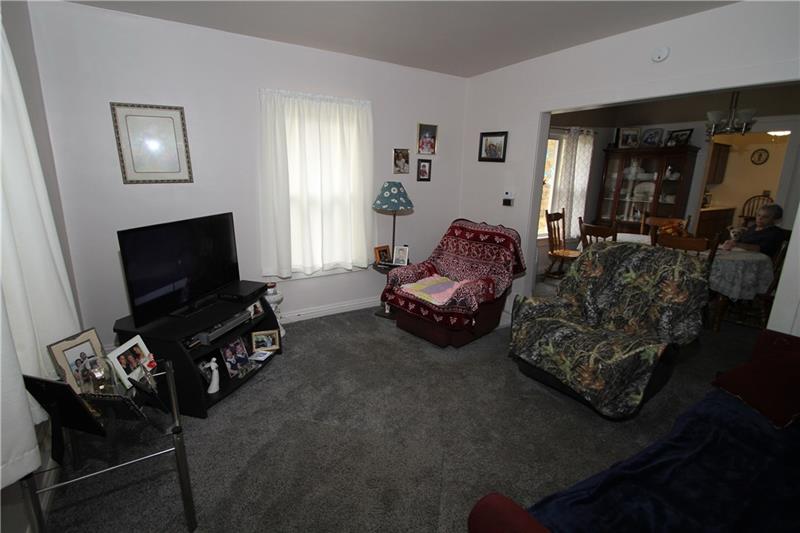 1094 Indiana Road Verona, PA 15147 - Photo 15 of 25 Gallery Image 15