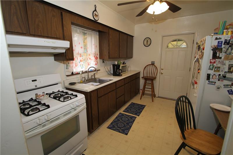 1094 Indiana Road Verona, PA 15147 - Photo 18 of 25 Gallery Image 18