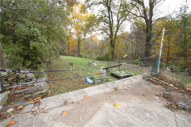 1094 Indiana Road Verona, PA 15147 - Photo 9 of 25 Gallery Image 9