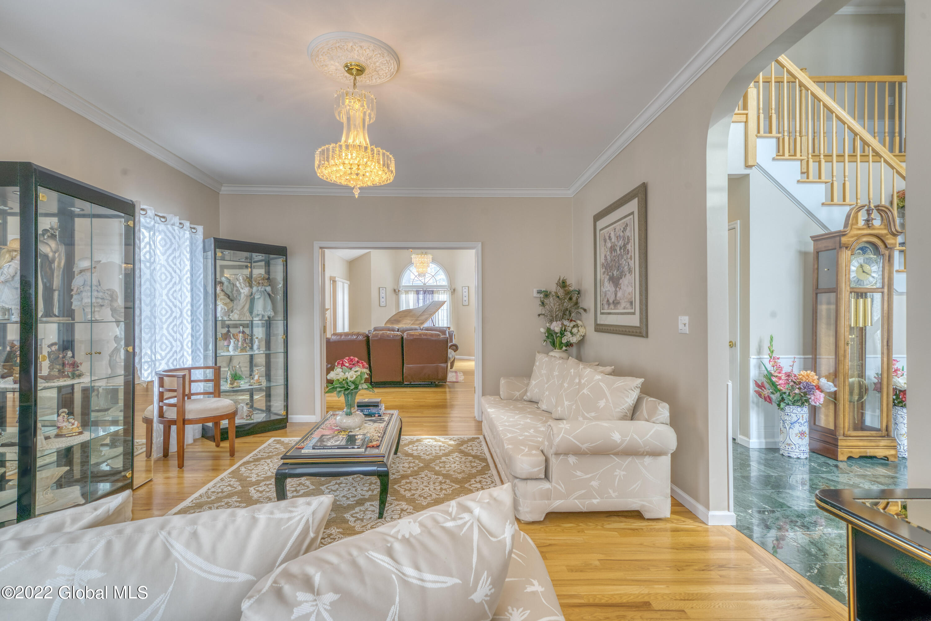 49 Alva Road Niskayuna, NY 12309 - Photo 5 of 35 59-49Alva2_05032022_128