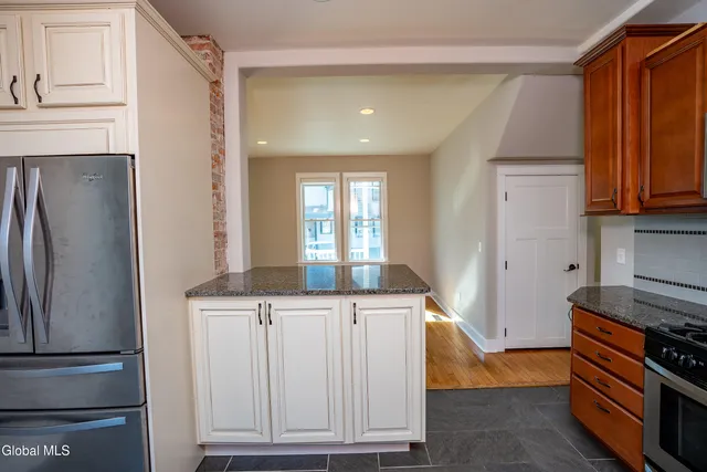 $1,100,000 | 135 Maple Avenue, Saratoga Springs, NY 12866