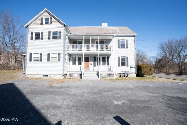 $1,100,000 | 135 Maple Avenue, Saratoga Springs, NY 12866