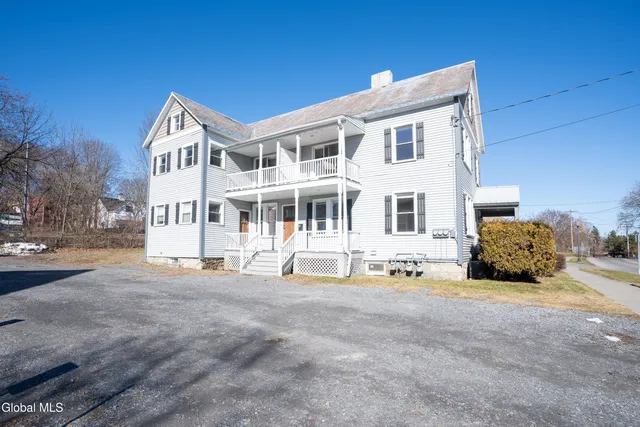 $1,100,000 | 135 Maple Avenue, Saratoga Springs, NY 12866