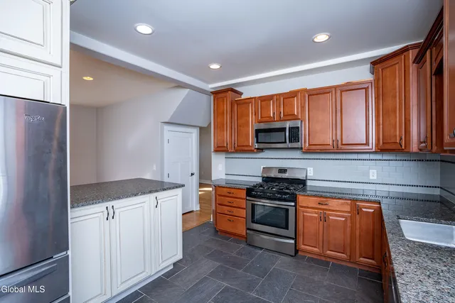 $1,100,000 | 135 Maple Avenue, Saratoga Springs, NY 12866