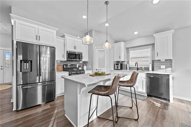 $529,900 | 13295 North Silver Ridge Drive, Platte City, MO 64079