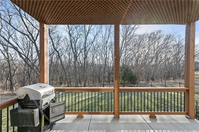 $529,900 | 13295 North Silver Ridge Drive, Platte City, MO 64079