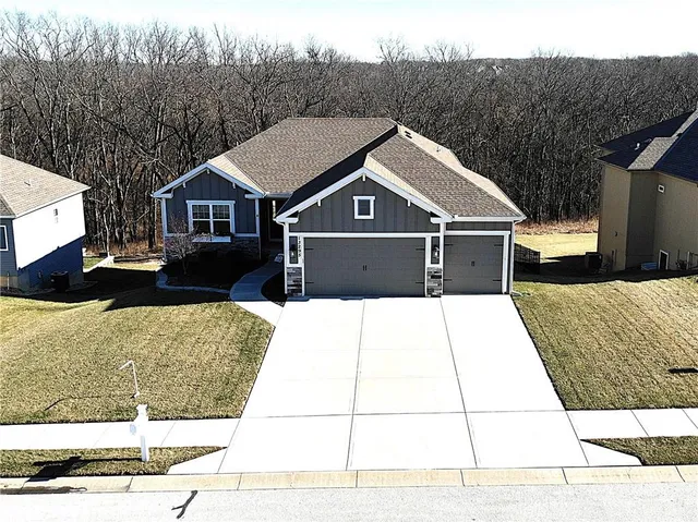 $529,900 | 13295 North Silver Ridge Drive, Platte City, MO 64079