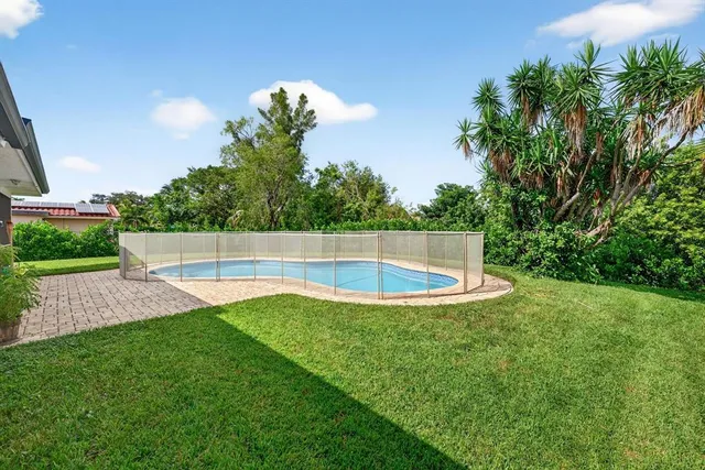 $625,000 | 10775 Northwest 40th Street, Coral Springs, FL 33065