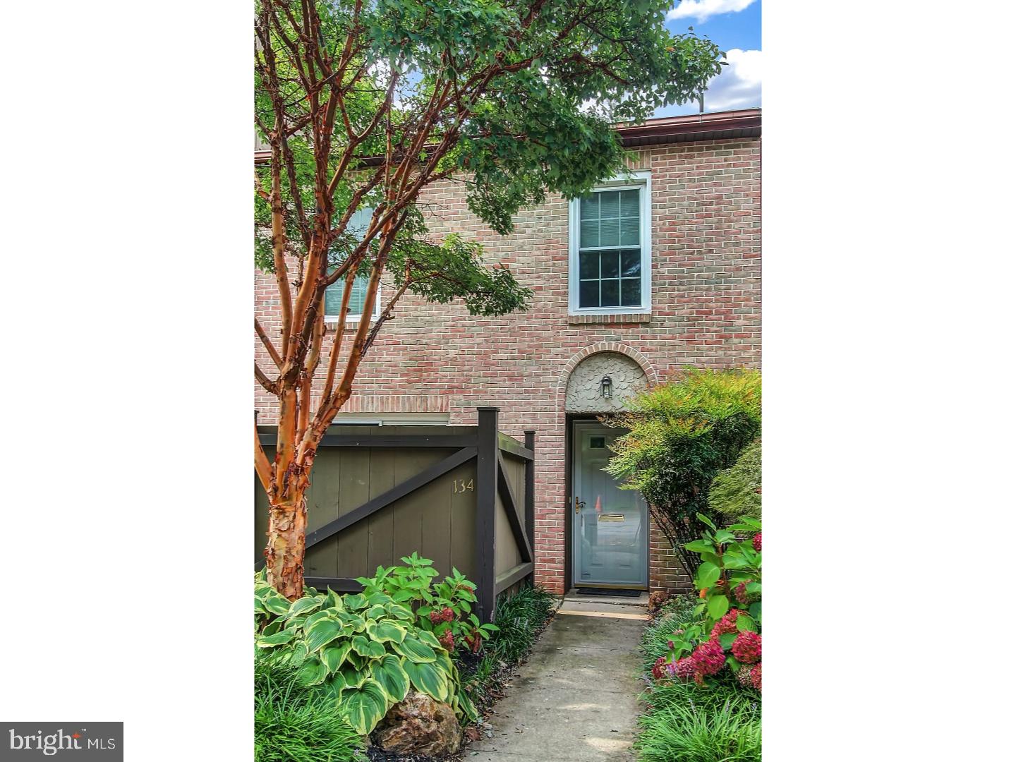 134 Merion Lane Reading, PA 19607 - Photo 2 of 24 Exterior Front