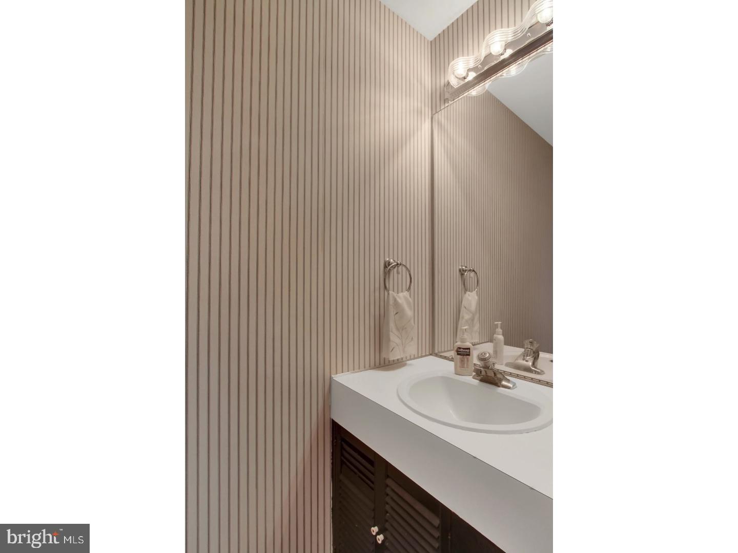 134 Merion Lane Reading, PA 19607 - Photo 11 of 24 Bathroom