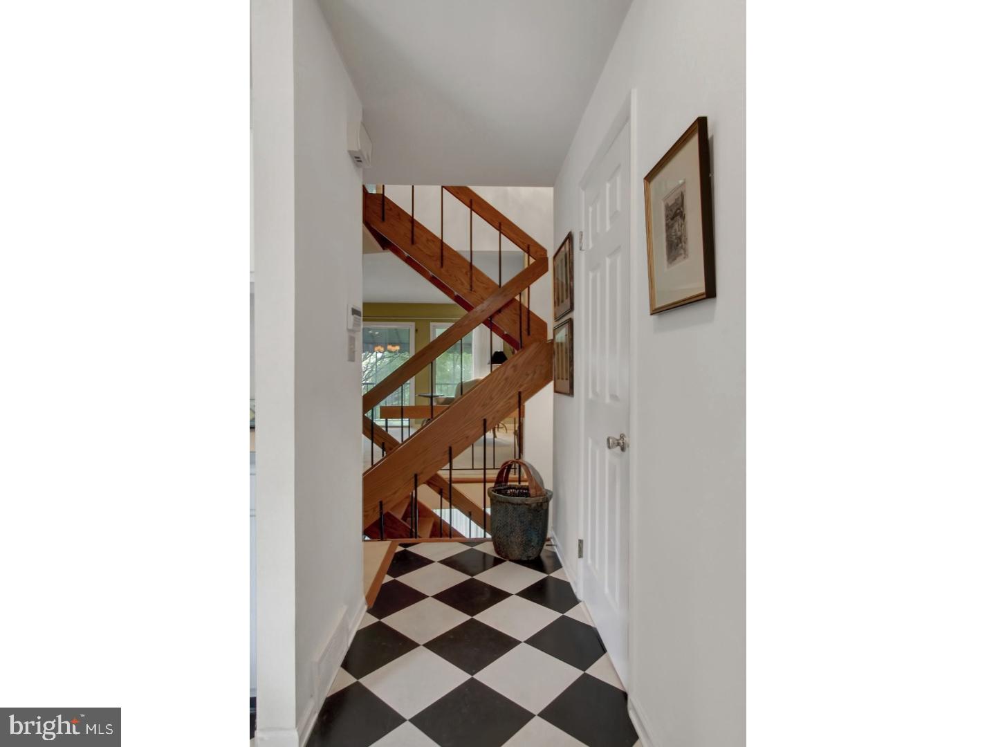 134 Merion Lane Reading, PA 19607 - Photo 12 of 24 Foyer