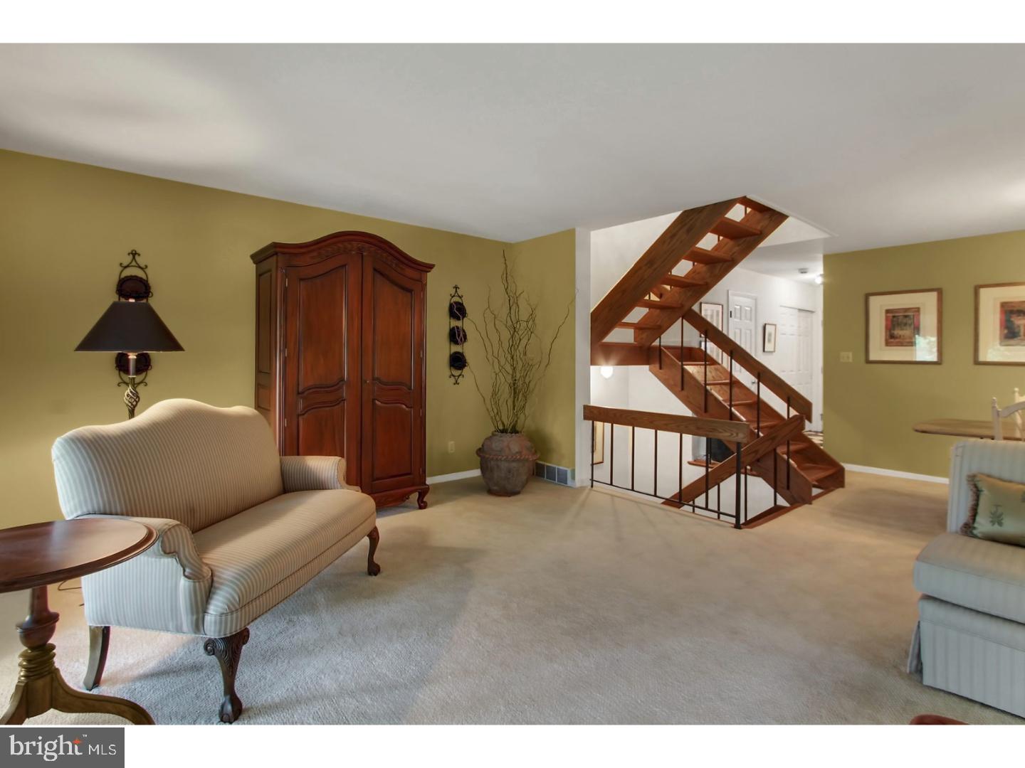 134 Merion Lane Reading, PA 19607 - Photo 7 of 24 Living Room