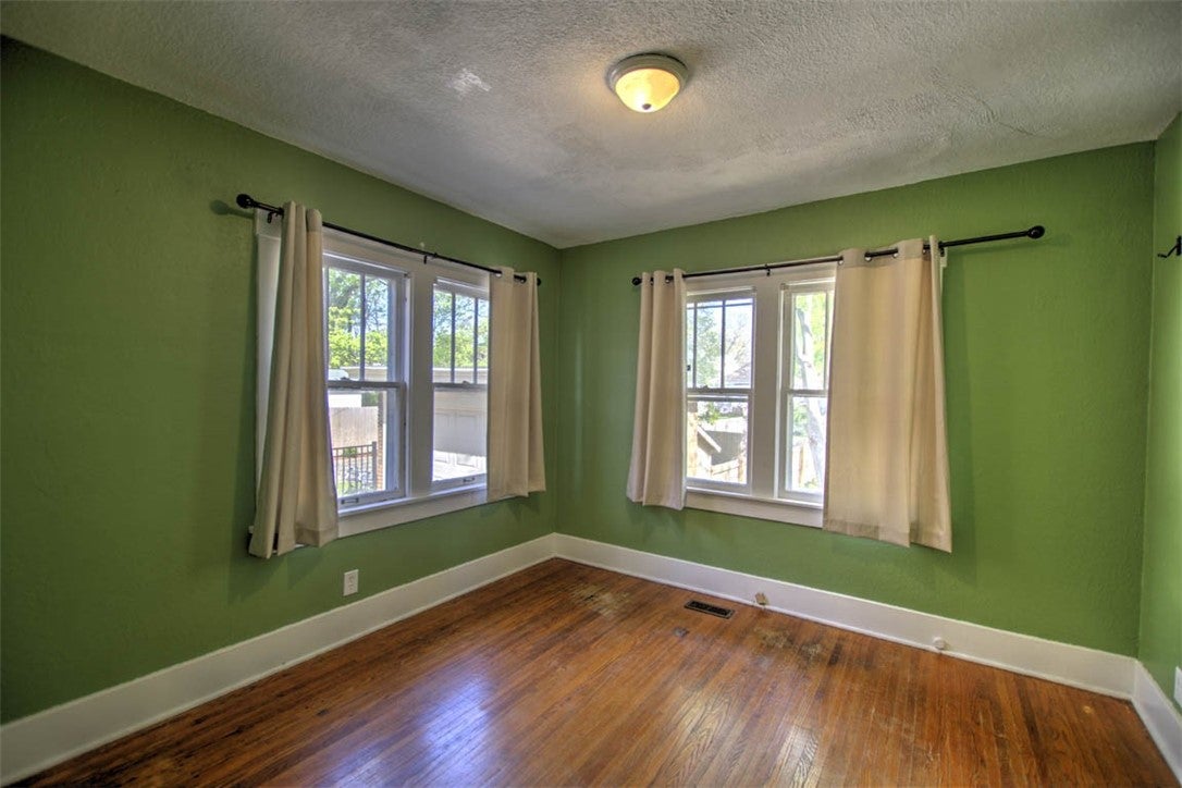 1336 Riverview Avenue Decatur, IL 62522 - Photo 10 of 22 Gallery Image 10