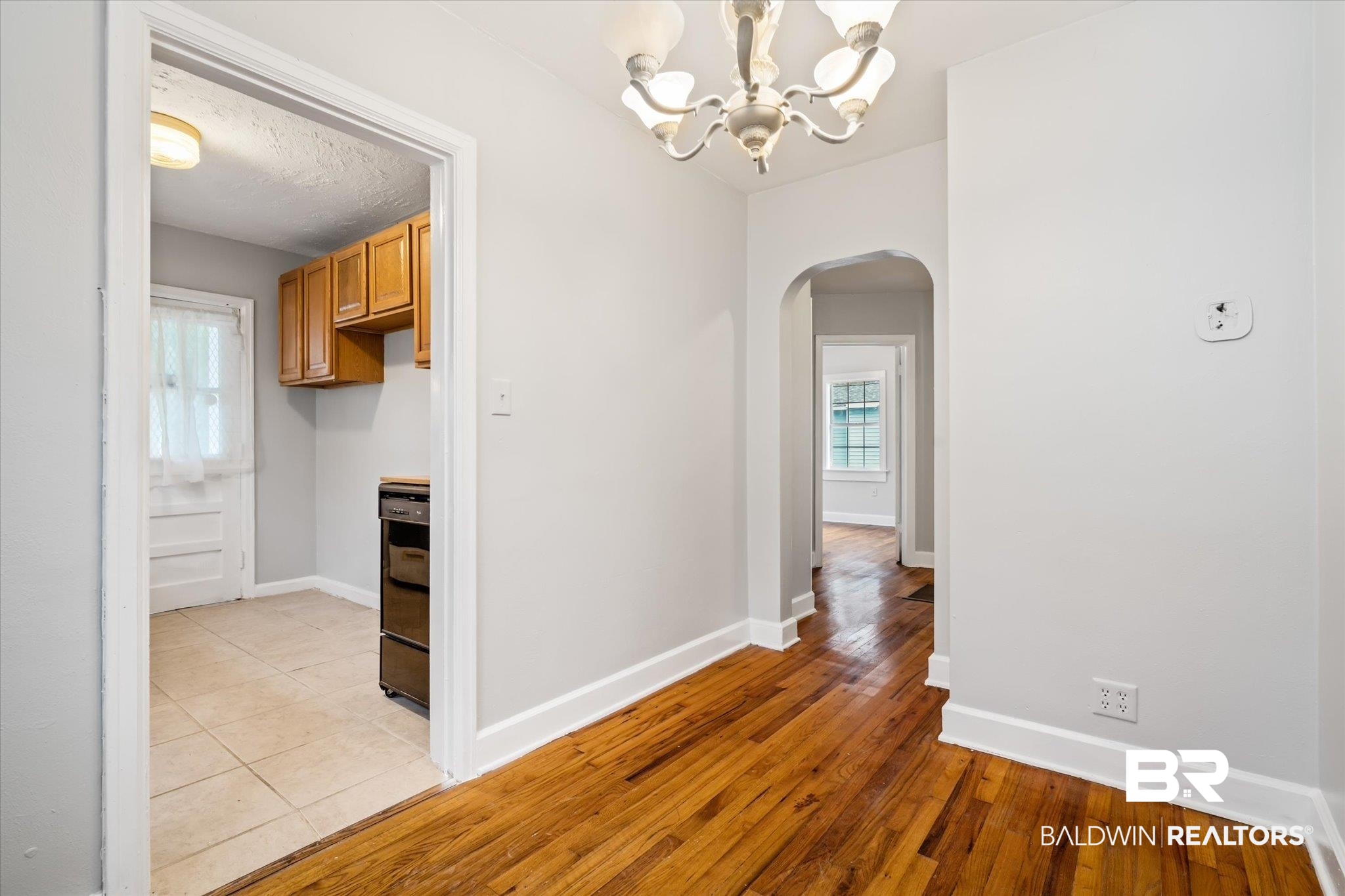 950 Cloverdale Drive Mobile, AL 36606 - Photo 7 of 20