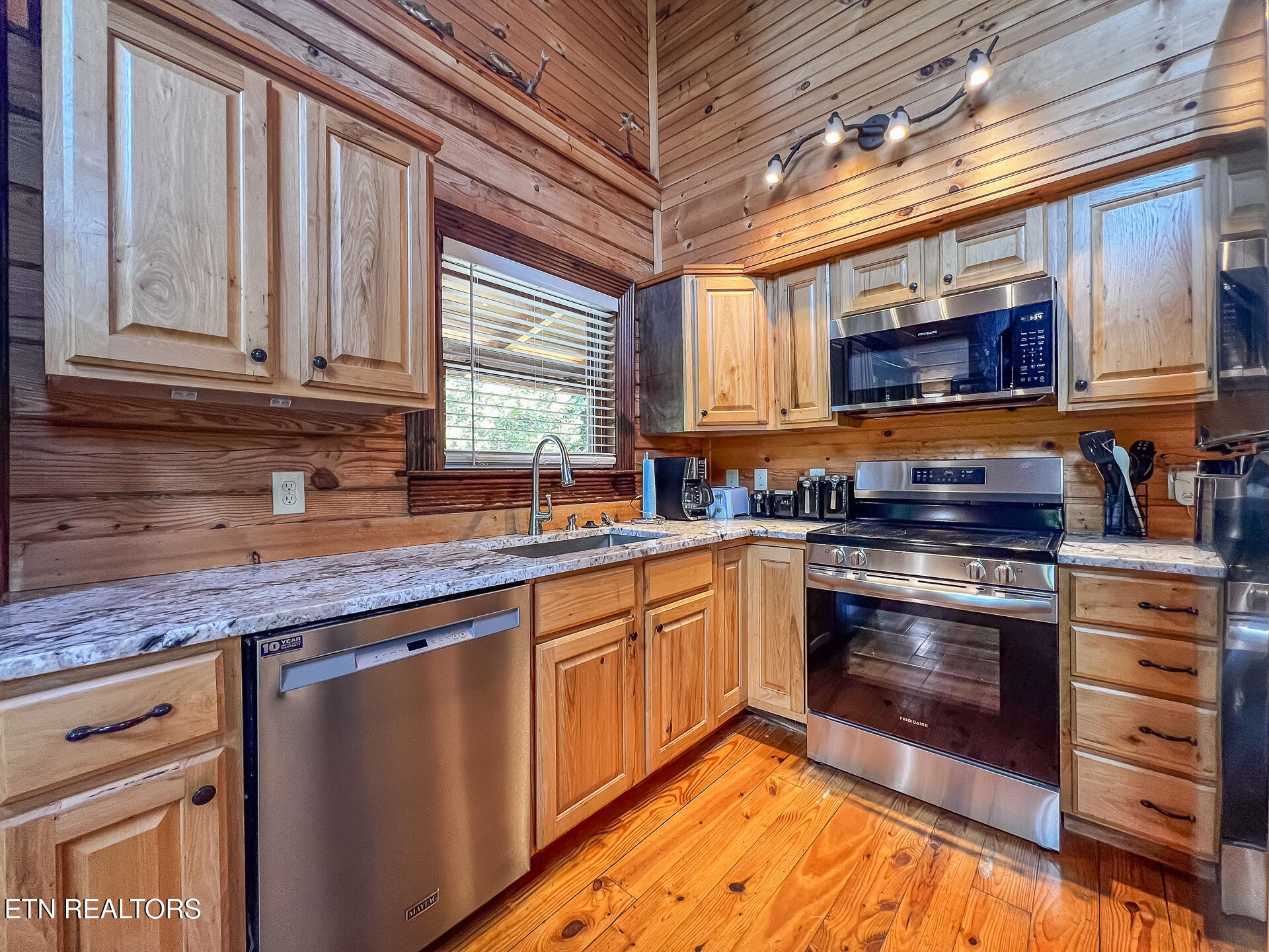 125 Lovely Bluff Road Rocky Top, TN 37769 - Photo 12 of 55 125 Lovely Bluff Road - -47