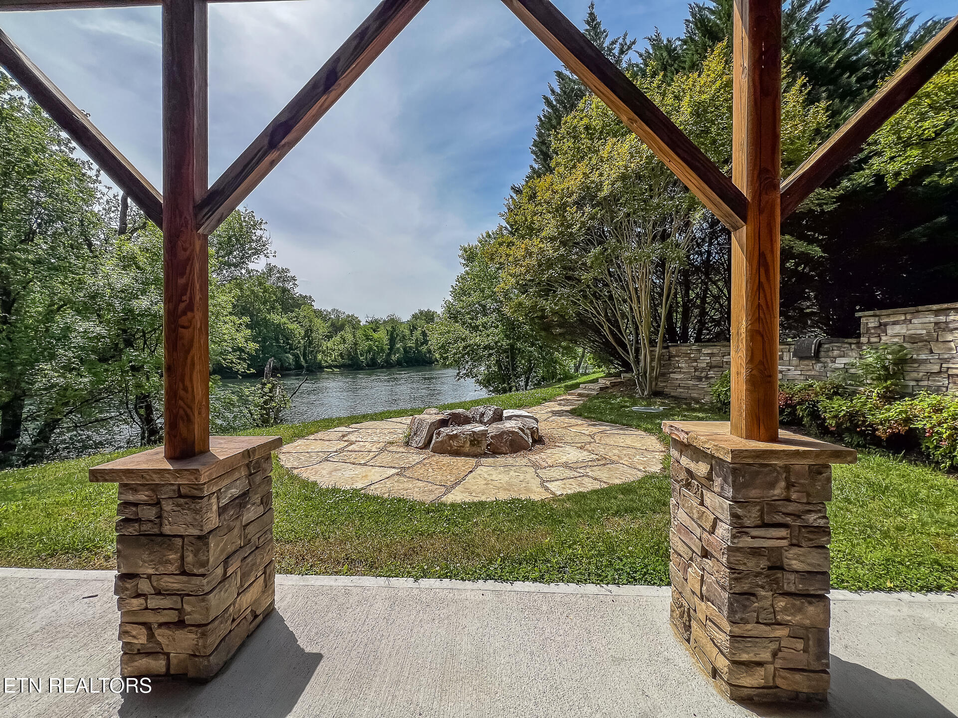 125 Lovely Bluff Road Rocky Top, TN 37769 - Photo 41 of 55 125 Lovely Bluff Road - -78