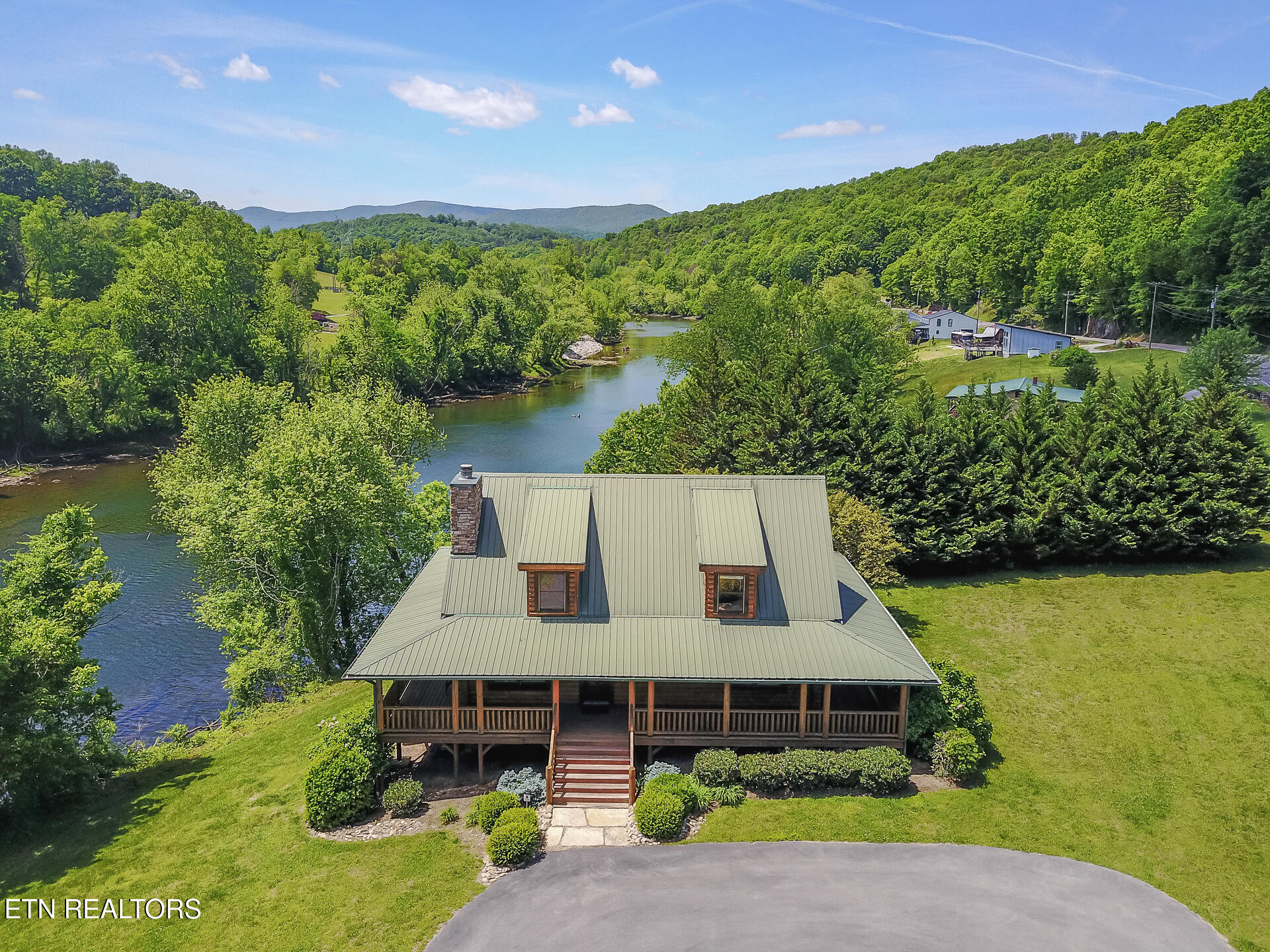 125 Lovely Bluff Road Rocky Top, TN 37769 - Photo 49 of 55 125 Lovely Bluff Road - -08