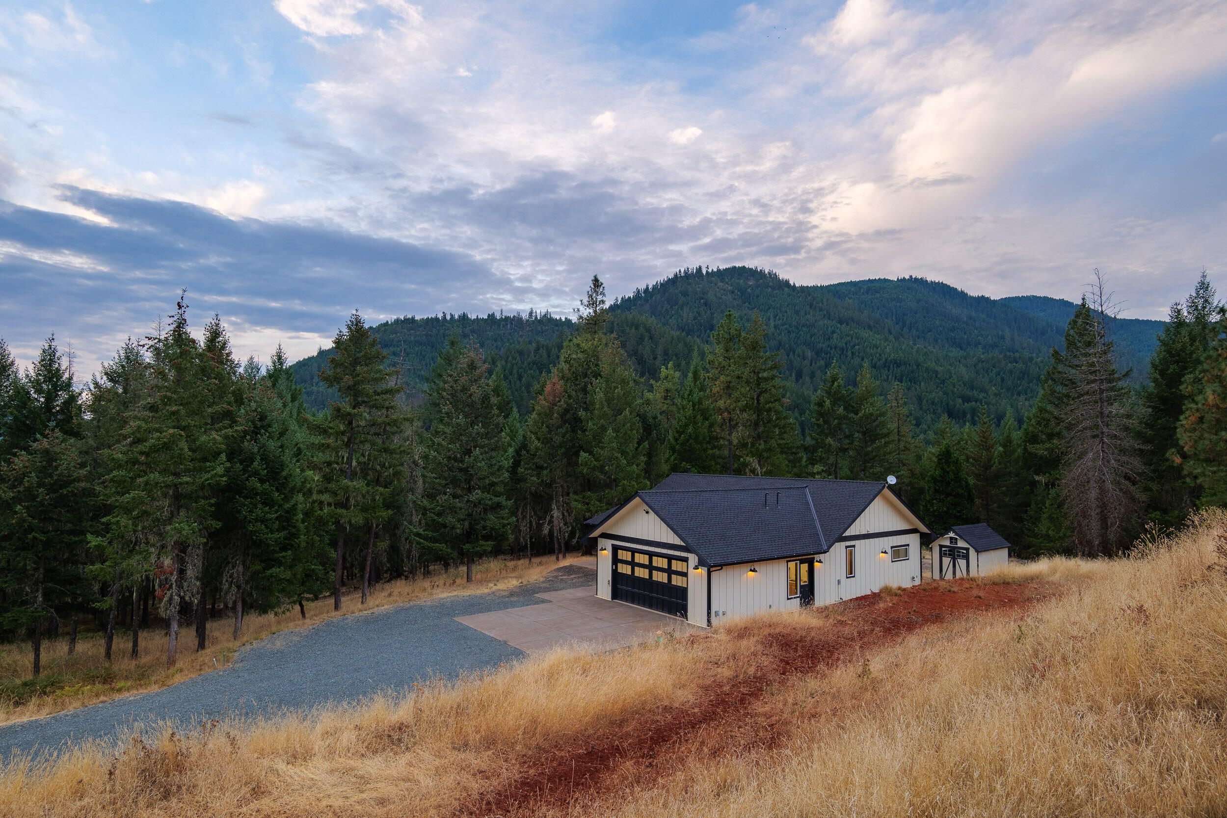 112 Carmel Road Rogue River, OR 97537 - Photo 36 of 73 112CarmelDr-013