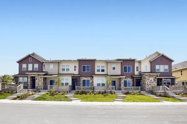 $339,400 | 410 North Bersshine Court, Watkins, CO 80137