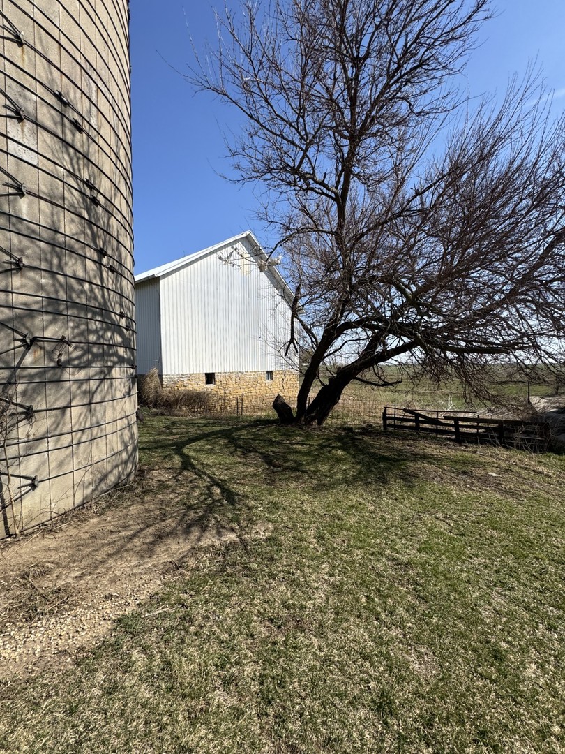 19381 Luther Road Sterling, IL 61081 - Photo 26 of 43