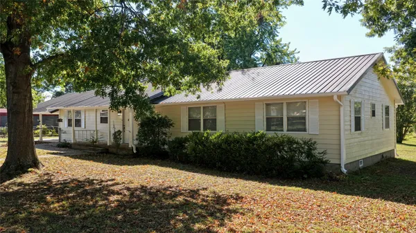 $350,000 | 115358 South 4215th Road, Eufaula, OK 74432