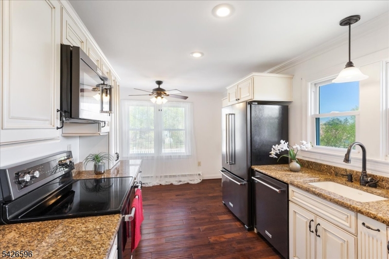 44 Maple Avenue Flemington, NJ 08822 - Photo 9 of 28