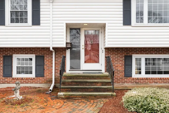 $579,900 | 174 Hillberg Avenue, Brockton, MA 02301