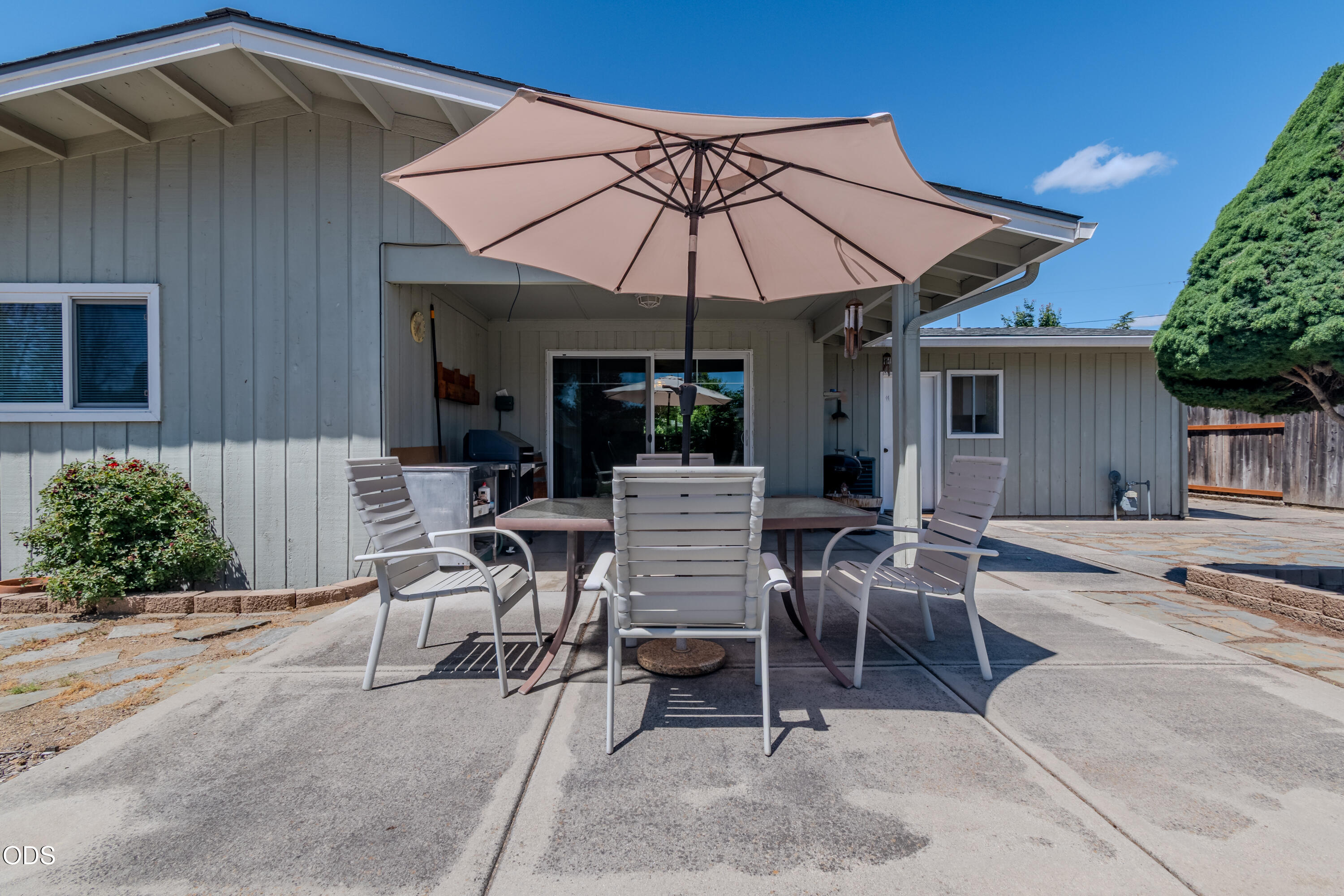 212 Windsor Way Central Point, OR 97502 - Photo 24 of 29