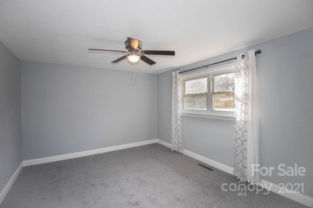 602 5th Street Southwest Conover, NC 28613 - Photo 16 of 24 Gallery Image 16
