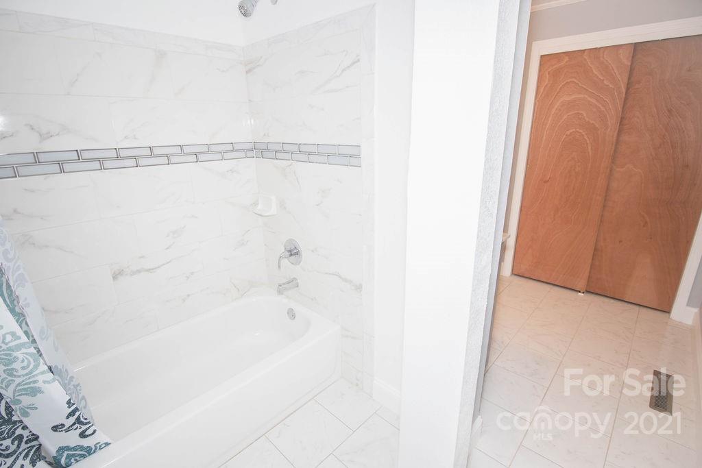 602 5th Street Southwest Conover, NC 28613 - Photo 20 of 24 Gallery Image 20