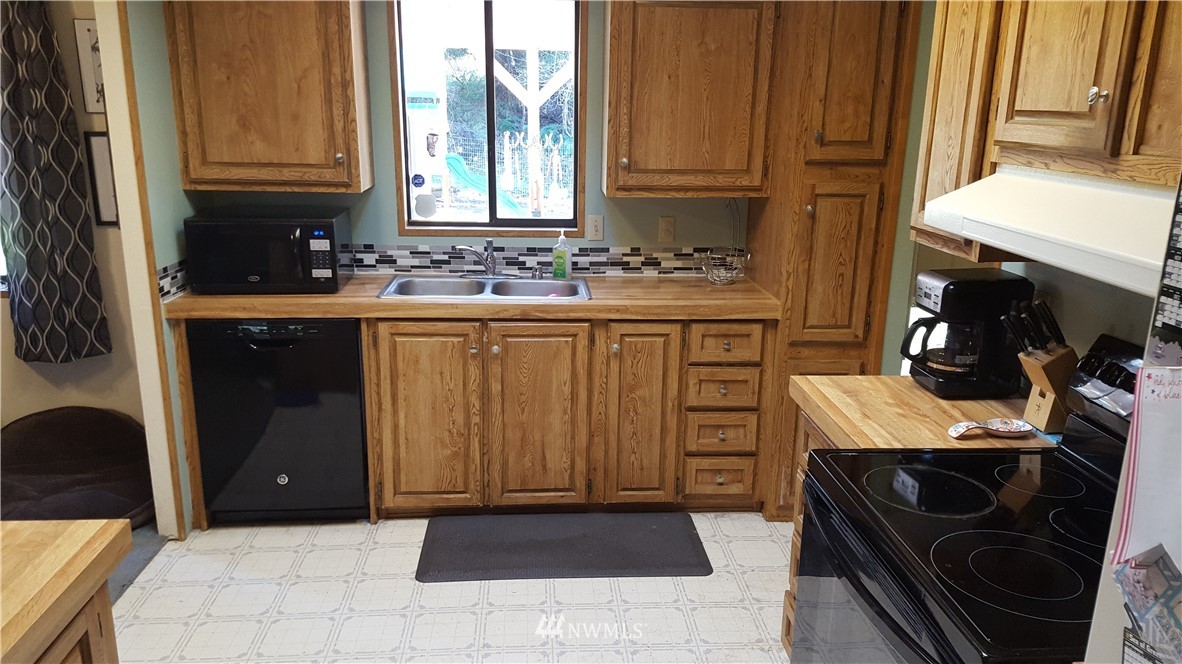 16516 West Lake Goodwin Road Stanwood, WA 98292 - Photo 5 of 18 Gallery Image 5