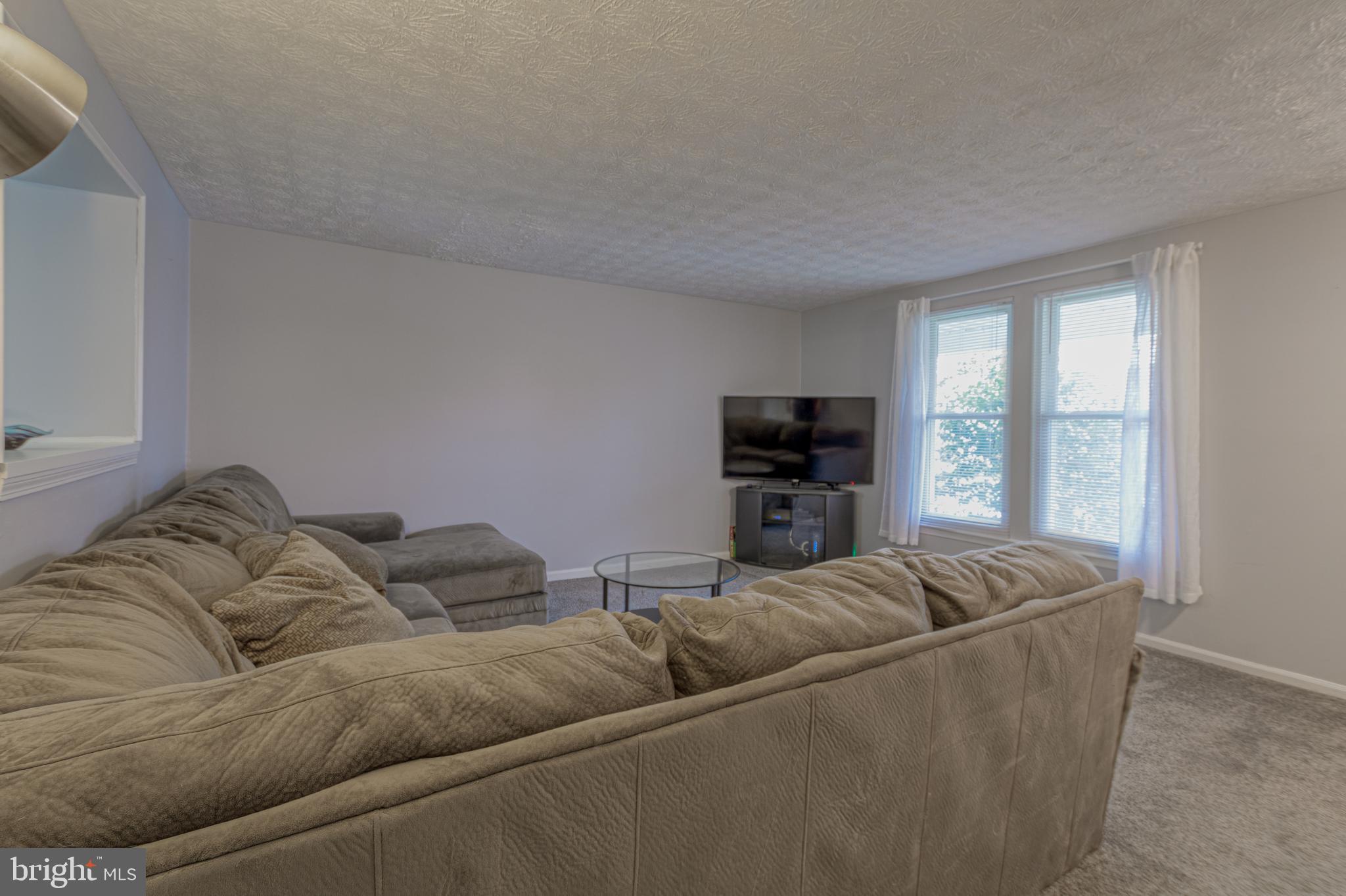 20 Greenleaf Road Baltimore, MD 21234 - Photo 7 of 32 Gallery Image 7