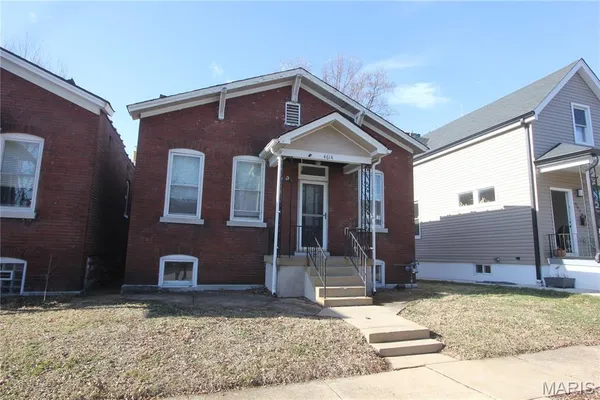 $1,200 | 4614 Cecil Place, St. Louis, MO 63116