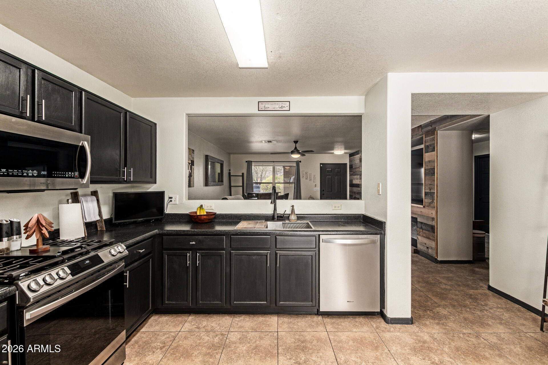 3032 West Red Fox Road Phoenix, AZ 85083 - Photo 11 of 34 12 - Red Fox