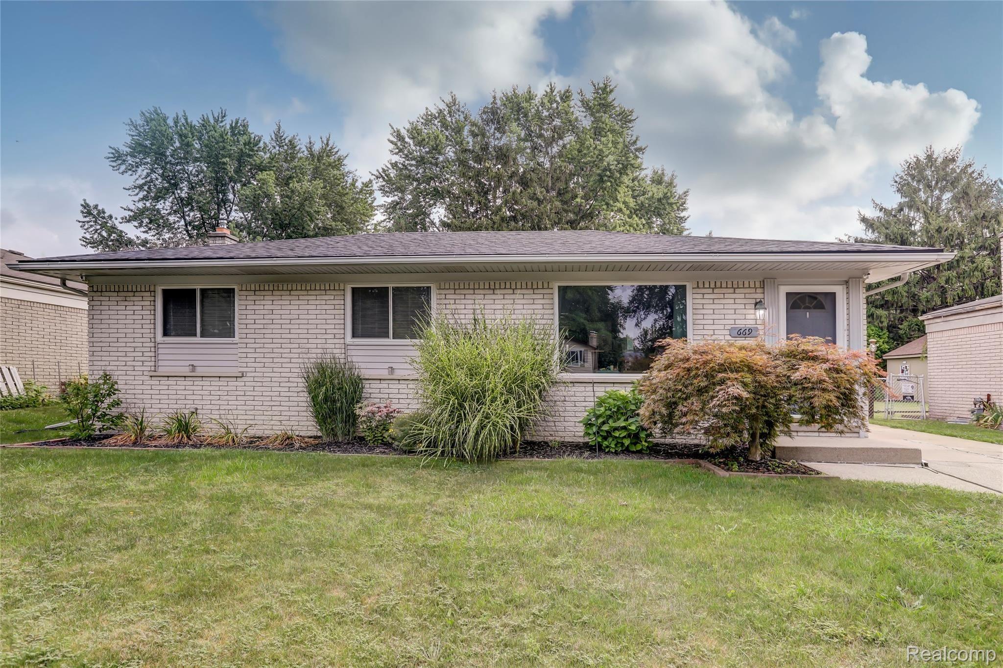 669 Georgetown Street, Canton, MI-1.jpg-FULL