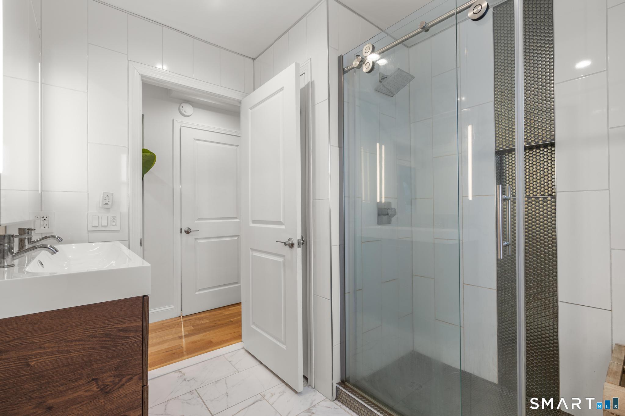 141 Rood Avenue Windsor, CT 06095 - Photo 15 of 37 1ST FLOOR - FULL BATHROOM W/ STAND UP SHOWER