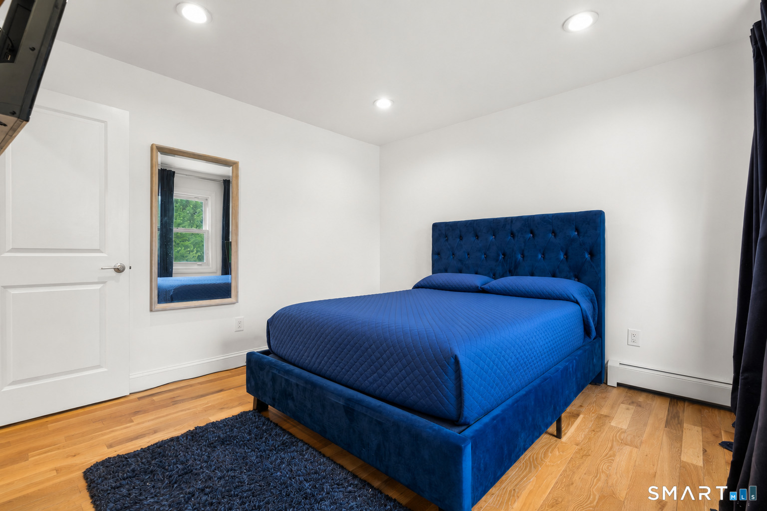 141 Rood Avenue Windsor, CT 06095 - Photo 18 of 37 1ST FLOOR - BEDROOM 1