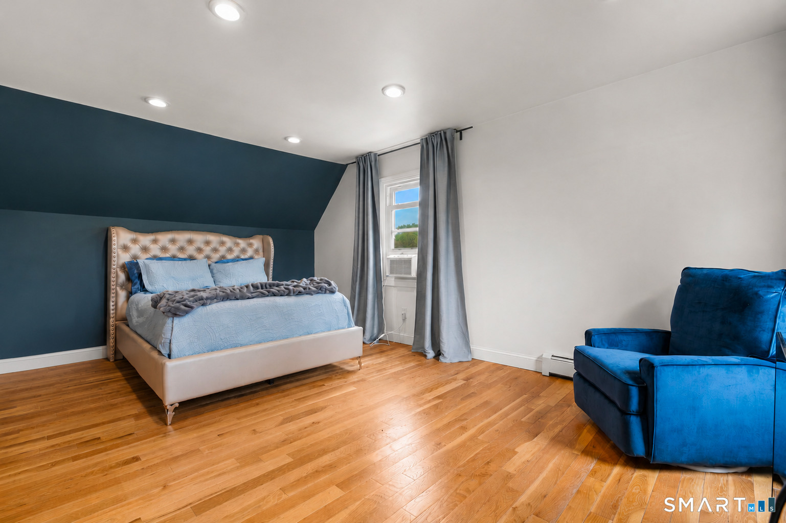 141 Rood Avenue Windsor, CT 06095 - Photo 22 of 37 2ND FLOOR - BEDROOM 2