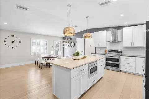 $419,800 | 908 Northeast 5th Place, Cape Coral, FL 33909