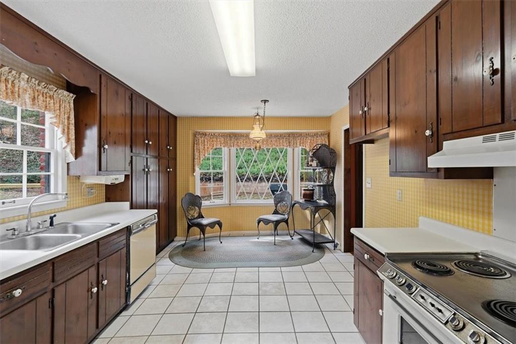 227 Pheasant Run Rome, GA 30161 - Photo 4 of 30