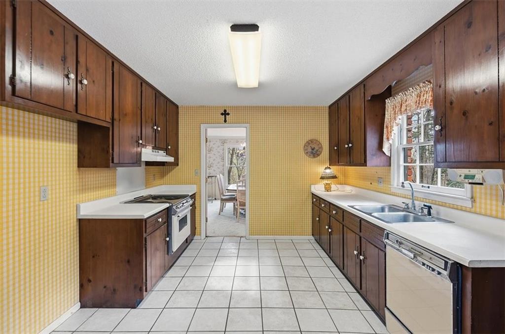 227 Pheasant Run Rome, GA 30161 - Photo 5 of 30