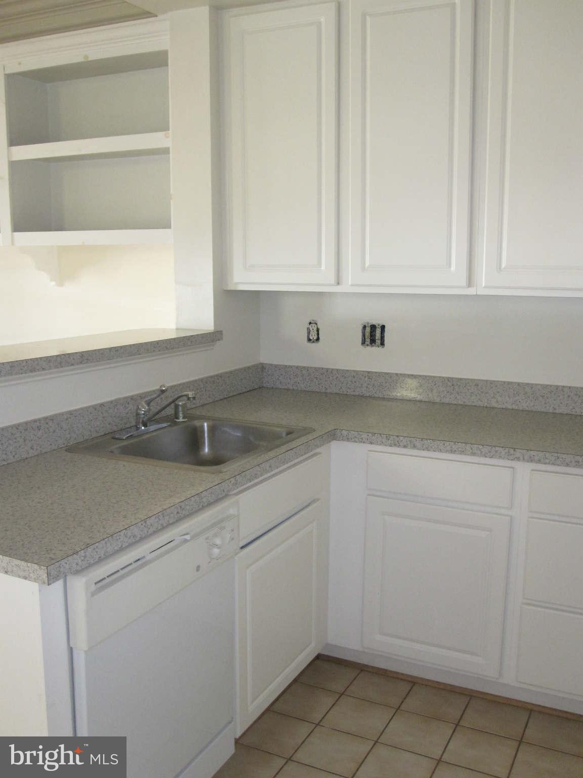 2729 Middle Neck Road Odenton, MD 21113 - Photo 7 of 23 Kitchen