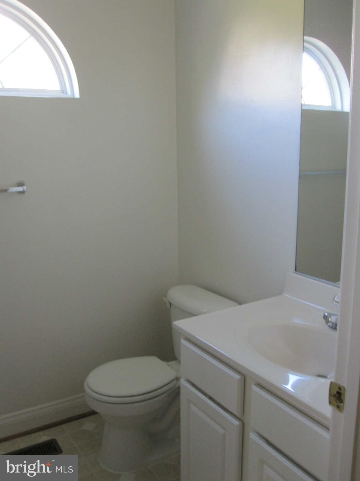 2729 Middle Neck Road Odenton, MD 21113 - Photo 10 of 23 Bath