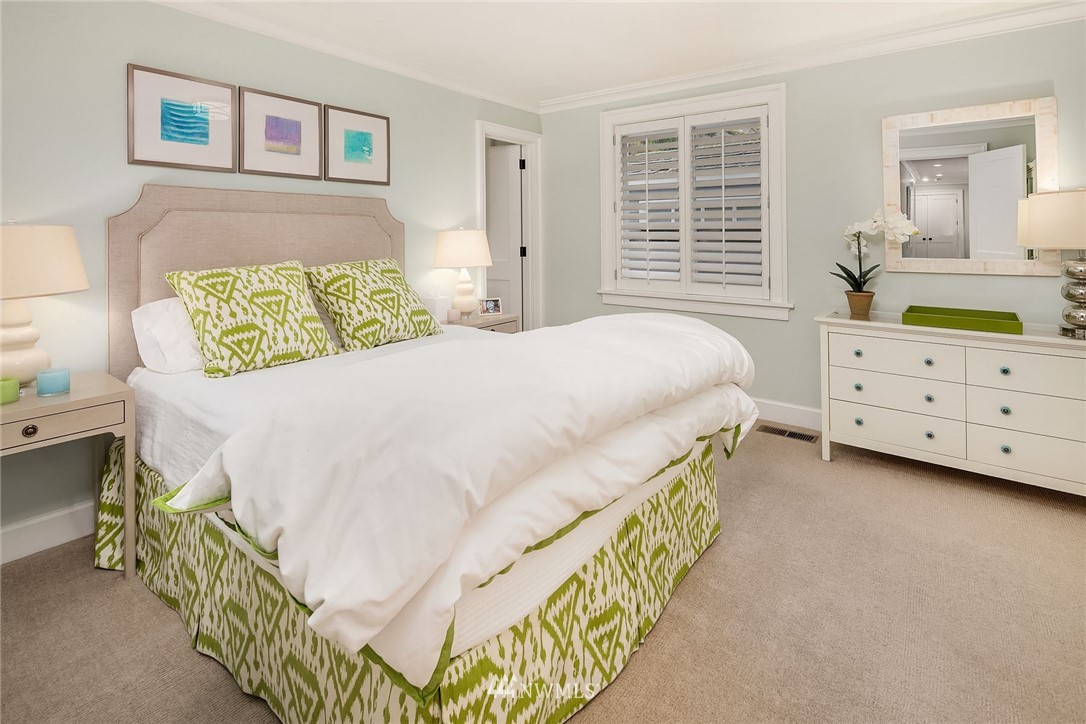 5410 Northeast Windermere Road Seattle, WA 98105 - Photo 22 of 31 Gallery Image 22