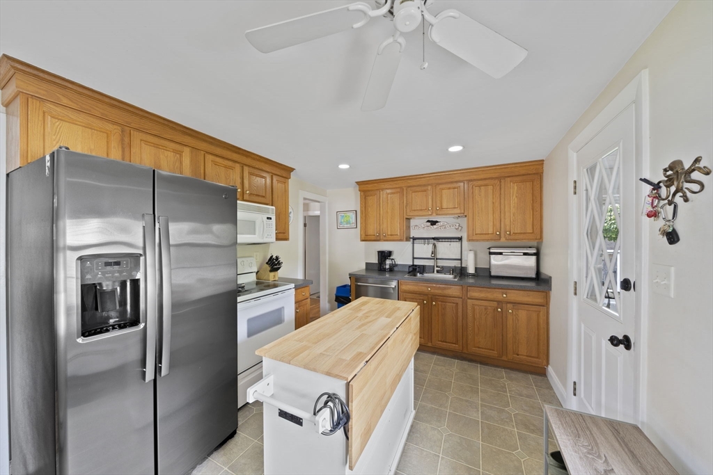 65 Judson Road Weymouth, MA 02188 - Photo 5 of 42 Gallery Image 5