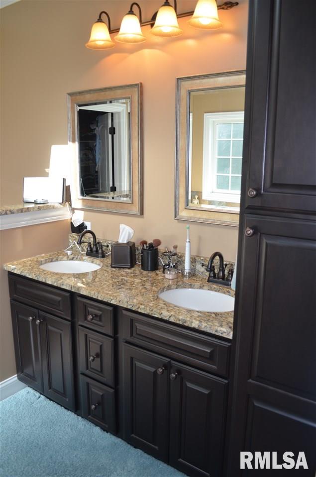 4102 South Dunbar Point Mapleton, IL 61547 - Photo 13 of 36