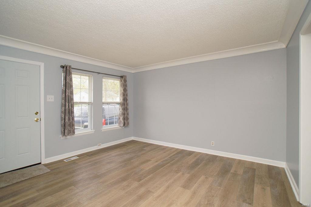 212 Grampian Road St. Louis, MO 63137 - Photo 3 of 22 Gallery Image 3