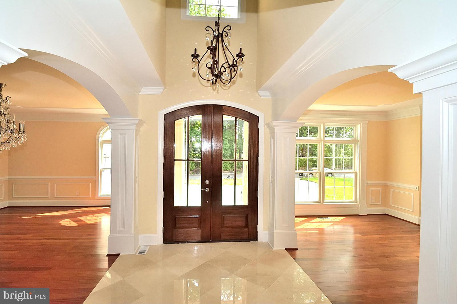 6155 Reza Court Springfield, VA 22152 - Photo 2 of 30 Interior (General)